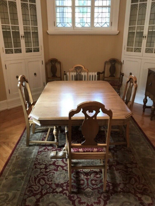 ANTIQUE DINING SET in Dining Tables & Sets in Comox / Courtenay / Cumberland