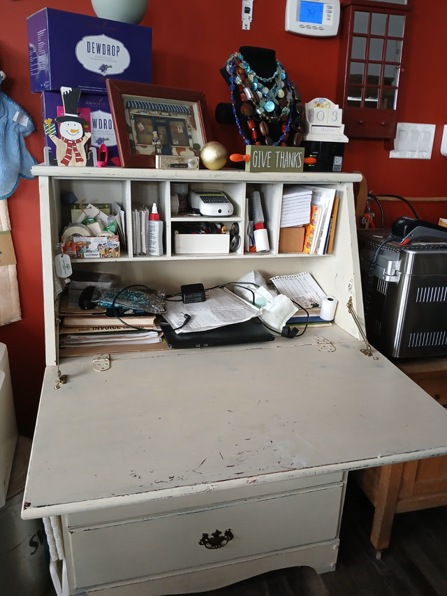 Vintage Look Desk Cabinet w Drop Down Leaf in Desks in Grand Bend - Image 2