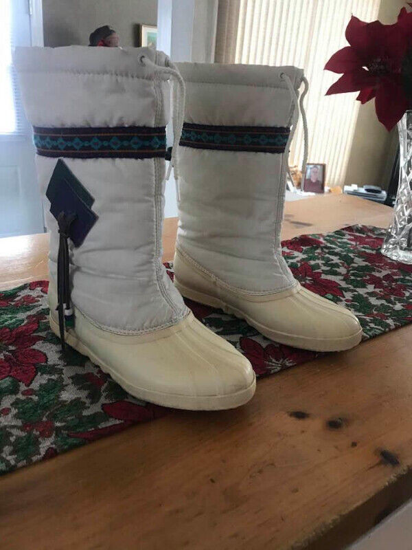 Bottes de neige Sorel avec feutres dans Femmes - Chaussures  à Lanaudière