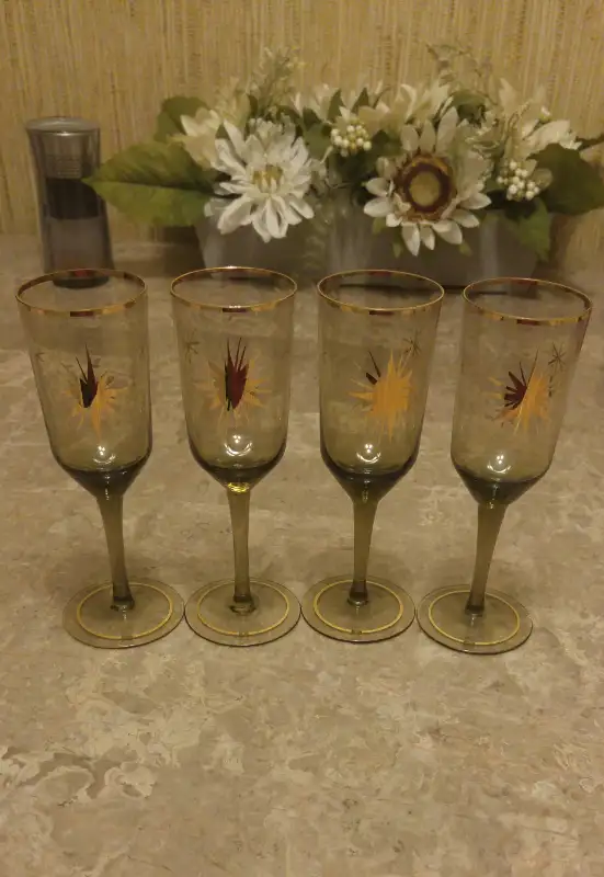 Wine decanter 4 glass set in Kitchen & Dining Wares in Windsor Region - Image 5