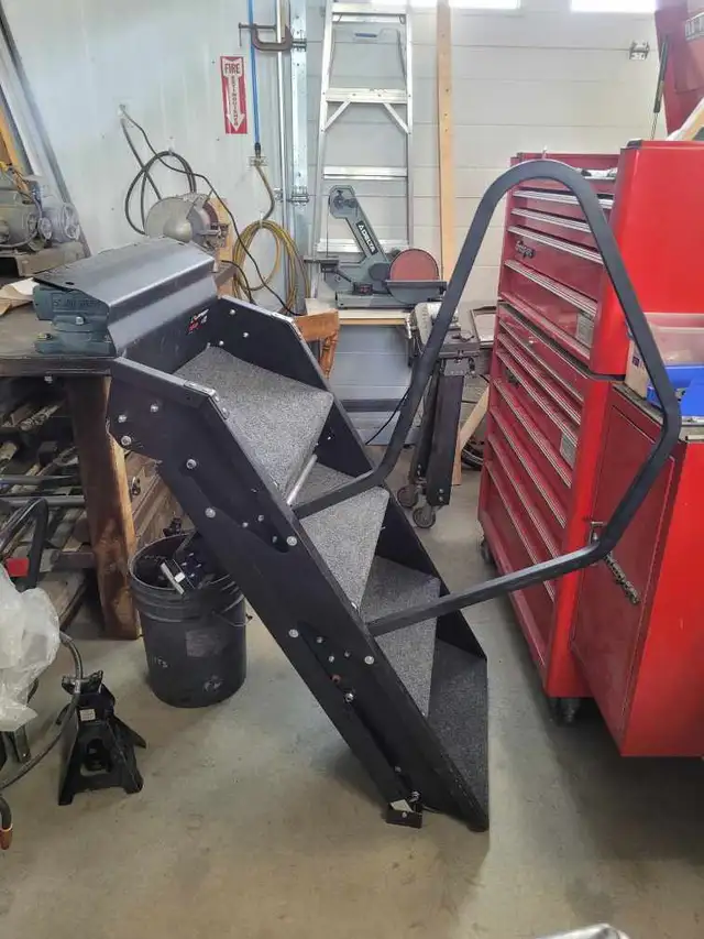 RV Stairs in RVs & Motorhomes in Regina - Image 4