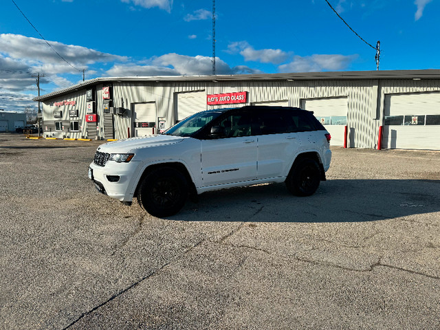 2018 Jeep Grand Cherokee Laredo in Cars & Trucks in Kapuskasing - Image 3