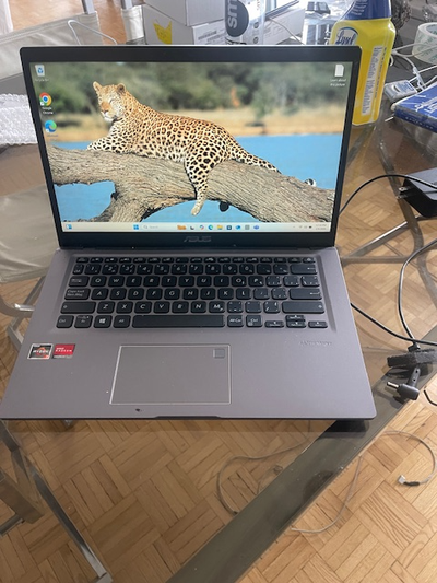 Asus vivobook 14 inch 8gb ram Ryzen 3 3250u winodws 11, View more