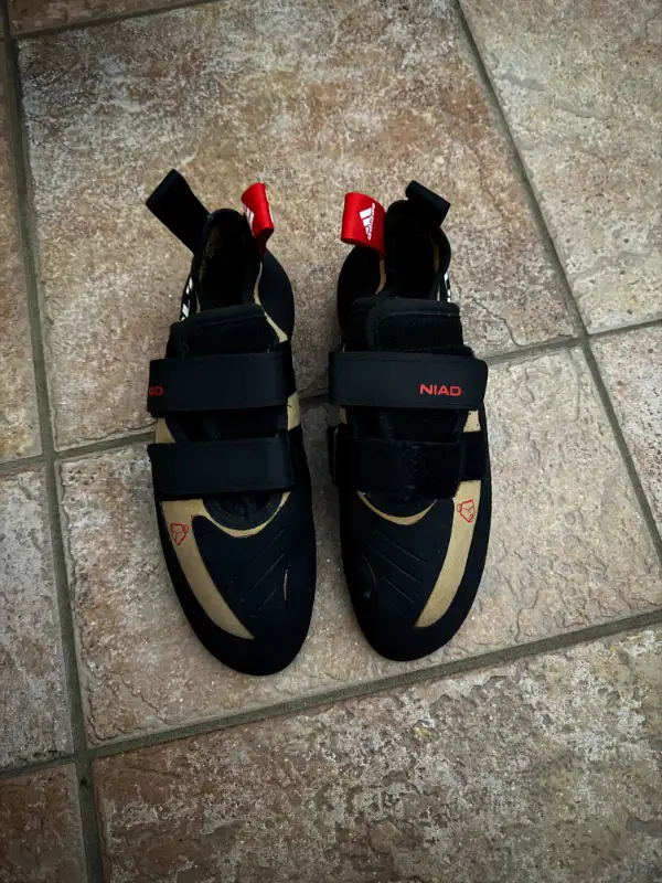 Five Ten Climbing Shoes NIAD VCS in Other in Ottawa - Image 3