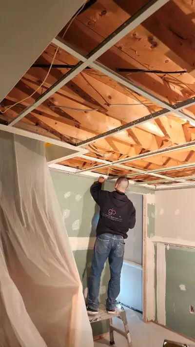 Bonjour, nous proposons tous types de services de rénovation intérieure. Et extérieur. Gyproc Tirage...