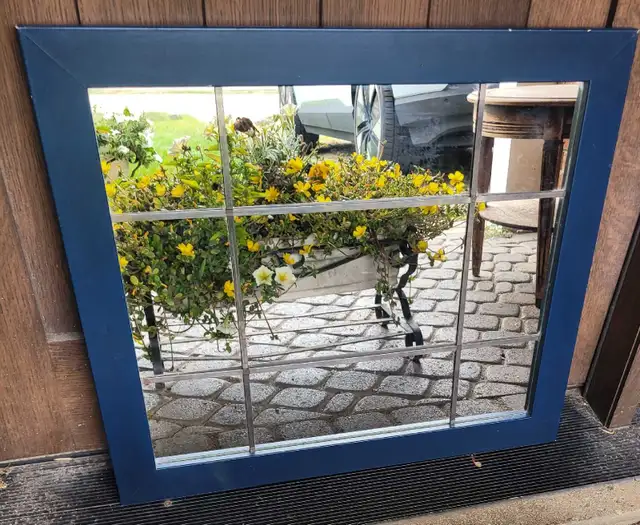 Vintage-inspired 9 Pane Wall Mirror with Blue Frame in Home Décor & Accents in Oakville / Halton Region - Image 2