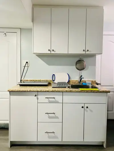 Studio basement Available For Rent