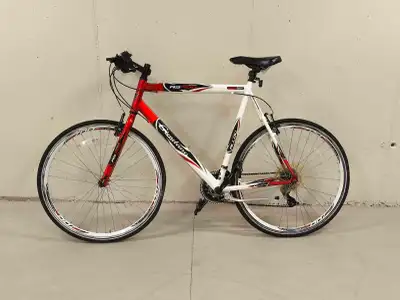 Giordano RS700 Hybrid Bike, View more