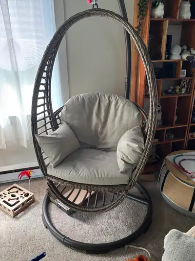Fauteuil suspendu pour galerie ou jardin, View more