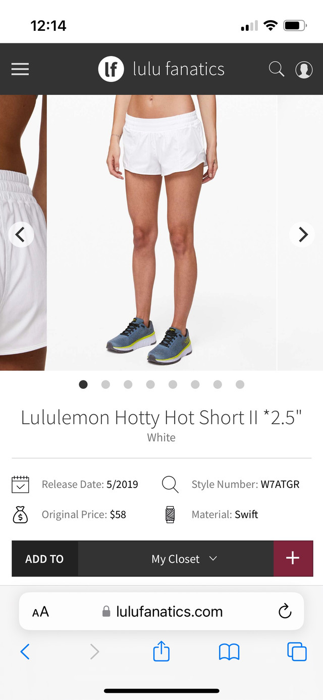 Lululemon Hotty Hot Shorts II 2.5” size 6 white in Women's - Bottoms in Napanee
