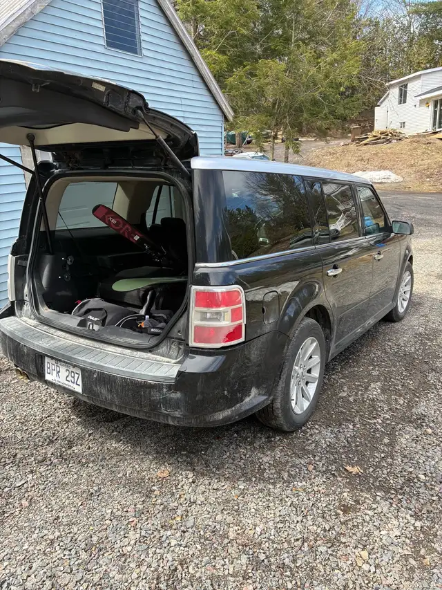 FORD FLEX 2010521238968009369601