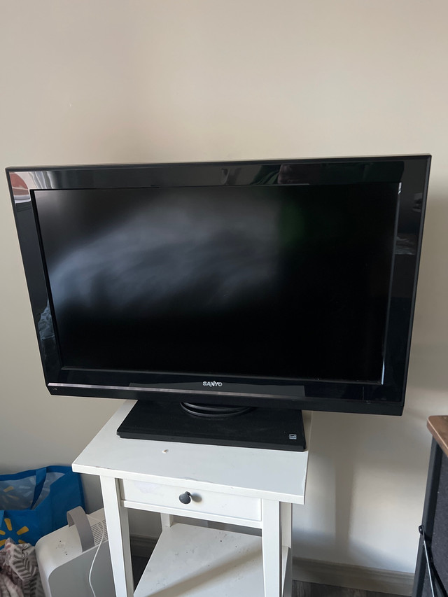 32” flat screen tv in TVs in Edmonton
