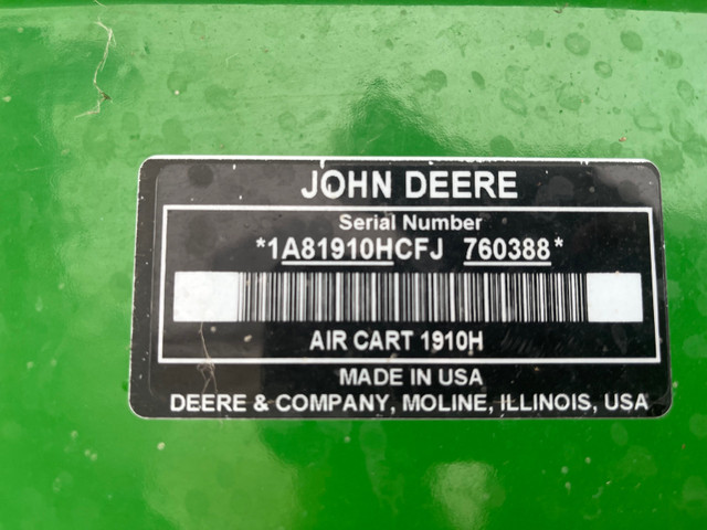 2015 John Deere 1910 550 bu sectional  in Farming Equipment in Regina - Image 4
