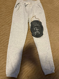 Girls Grey H&M NYC joggers - NWOT - 12