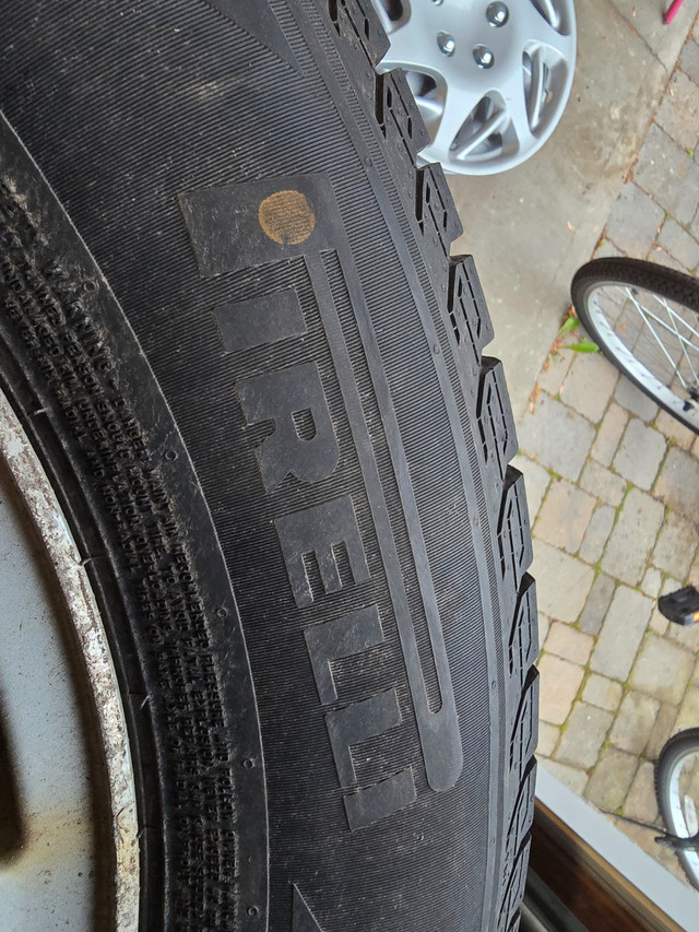 Pirelli Ice Zero winter tires 225/65/17 on aluminum wheels. in Tires & Rims in Ottawa - Image 2