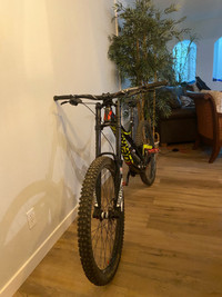 XL 2018 Devinci Wilson Mountain Bike