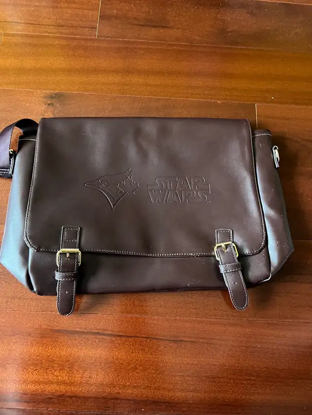 Toronto Blue Jays Star Wars Messenger Bag in Bags & Luggage in Mississauga / Peel Region - Image 3