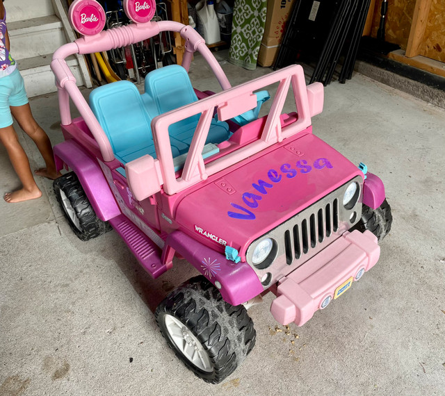  Barbie Power Wheels Jammin' Jeep Wrangler Ride in Kids in City of Toronto - Image 3