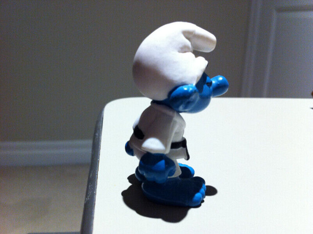 Smurfs - Vintage 1981 Judo Smurf in Arts & Collectibles in Ottawa - Image 2