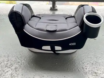 Graco 4Ever Booster Seat. Good condition