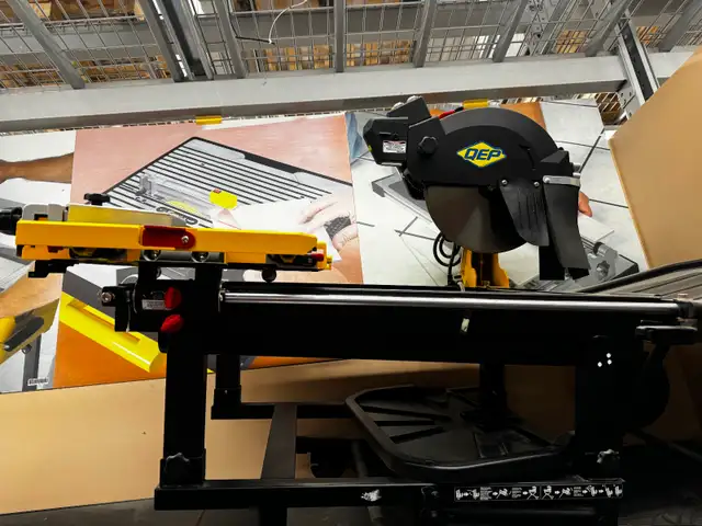 Wet tile saw for 24" tile in Power Tools in Mississauga / Peel Region - Image 3