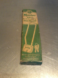 Vintage 1950s  bicycle Master Lock new old stock with keys & box