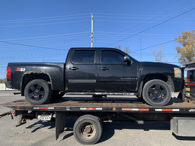 2007-13 Chevy Silverado GM truck part outs  in Other Parts & Accessories in Hamilton - Image 2