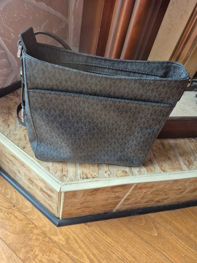 Sac a main Michael Kors  dans Sacs et bagages  à Lanaudière - Image 2