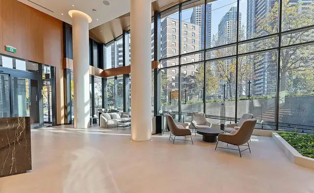 Assignment: 1 bed condo and parking! Below original price in Condos for Sale in City of Toronto - Image 3
