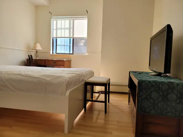 A Suite At Lansdown Center Area Richmond in British Columbia in Canada - Image 2