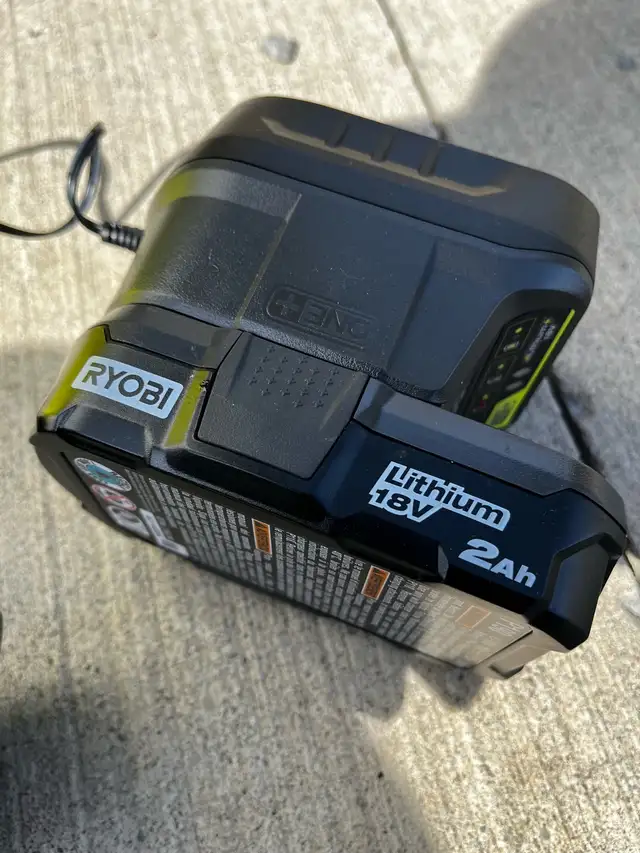 Ryobi Leaf Blower in Lawnmowers & Leaf Blowers in Belleville - Image 3