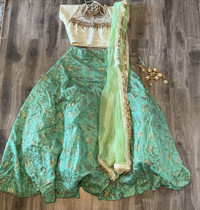 Women’s Outfit - green, gold, and cream