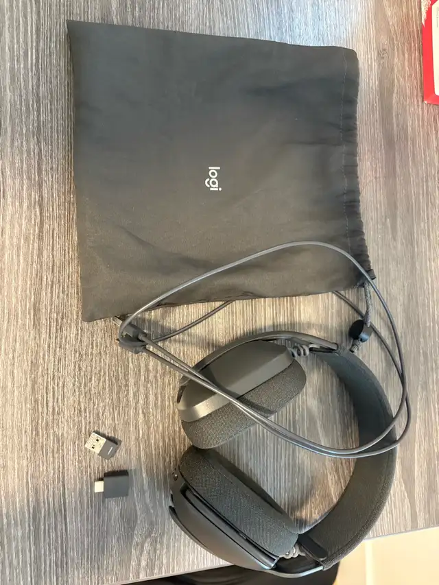 Logitech G733 in Headphones in Delta/Surrey/Langley - Image 2