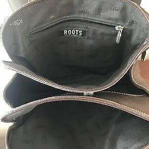 Roots Genuine Leather Chocolate Brown Hand Bag Like New in Women's - Bags & Wallets in City of Toronto - Image 4