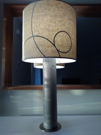 Lampe de table en béton / Concrete table lamp