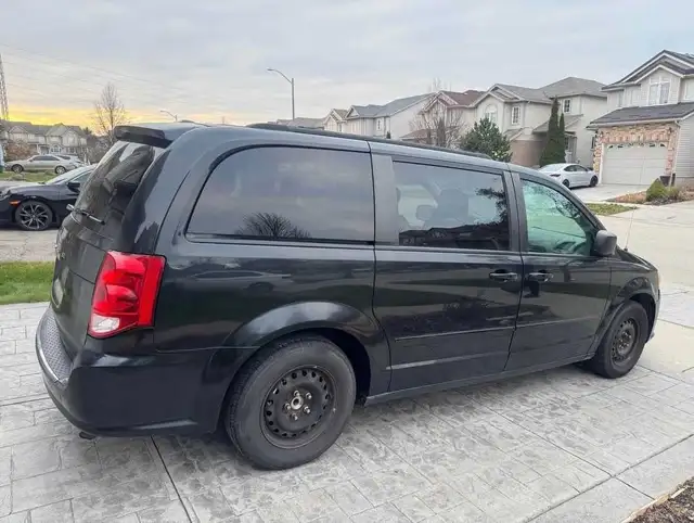 Certified Dodge caravan SXT 64988202699395123