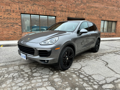 2016 Porsche Cayenne - NO ACCIDENTS - BLACK TRIM