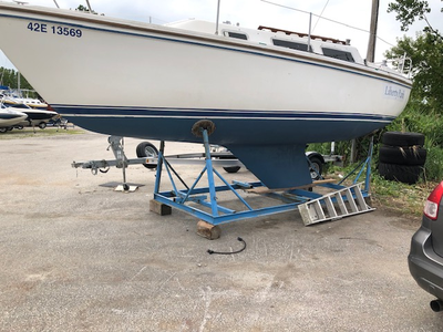 Good boat to learn sailing on. Cushions in cabin redone. Can sleep 3 adults and two small children....