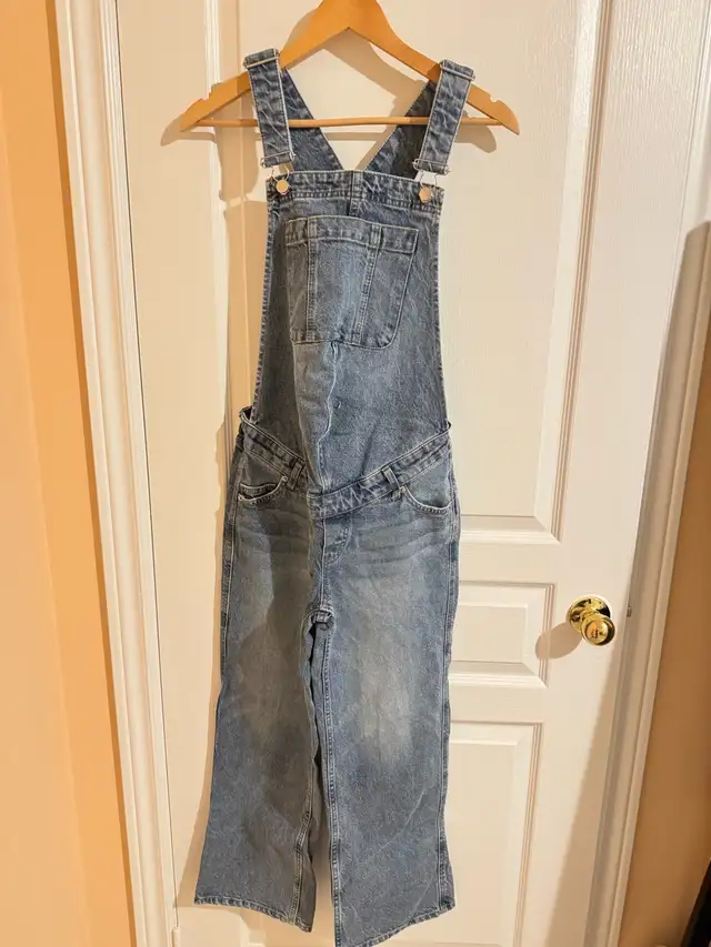 H&M Mama Maternity Overalls in Women's - Maternity in Markham / York Region - Image 2