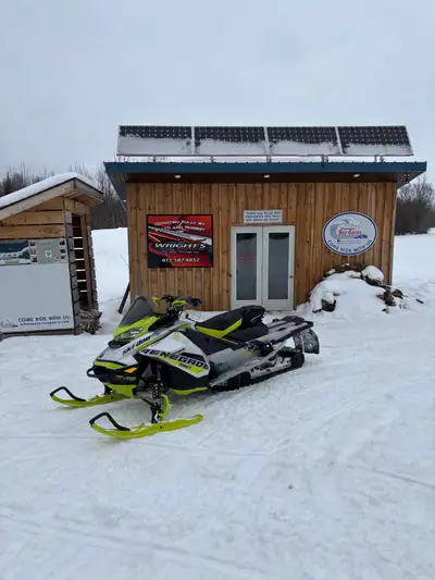 2018 skidoo renegade xrs 850cc 137 , runs as it should never a problem , has auxiliary light on the...
