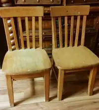 2 chaise antiques pour enfants