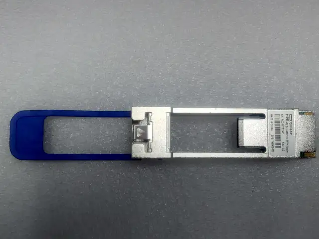 HPE 720193-B21 QSFP+ to SFP+ Network Adapter 40GE to 10GE in Networking in City of Toronto - Image 2