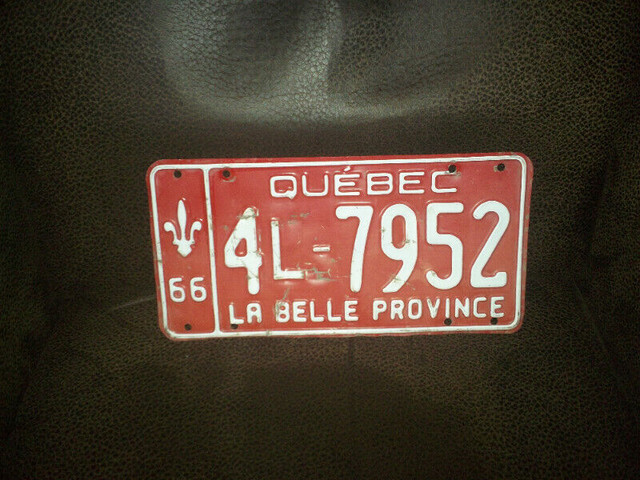 plaques d immatriculation de 1966 a 1969 du québec dans Art et objets de collection  à Rimouski / Bas-St-Laurent
