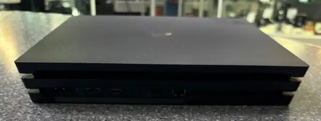 PS4 PRO 1TB System w Black Controller in Sony Playstation 4 in Oshawa / Durham Region - Image 4