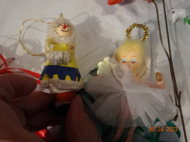 Christmas(Xmas) decorations, miscellaneous, nice condition, old in Holiday, Event & Seasonal in Kelowna - Image 3