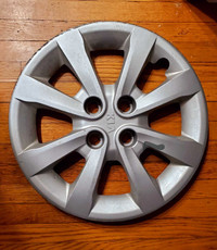 4 Kia hubcaps