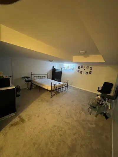 One spacious bedroom basement available for rent immediately. Own individual bathroom. Extra space t...