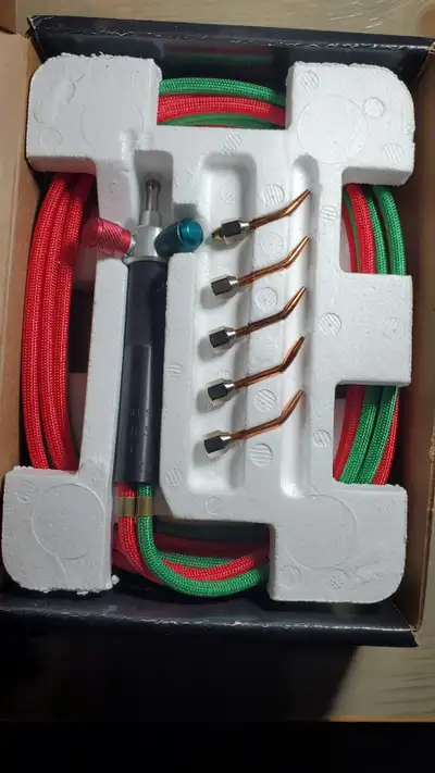 “The Little Torch” Oxy-Fuel Welding Kit (5 Tips) – Never Used, View more