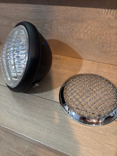 Will fit on many Honda, Harley, Kawasaki, Suzuki, Triumph, Yamaha and other bike brands. Sturdy blac...