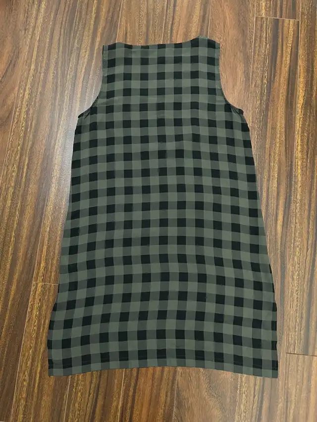 Eileen Fisher women’s small silk sleeveless tunic, olive black in Women's - Tops & Outerwear in Oshawa / Durham Region - Image 8
